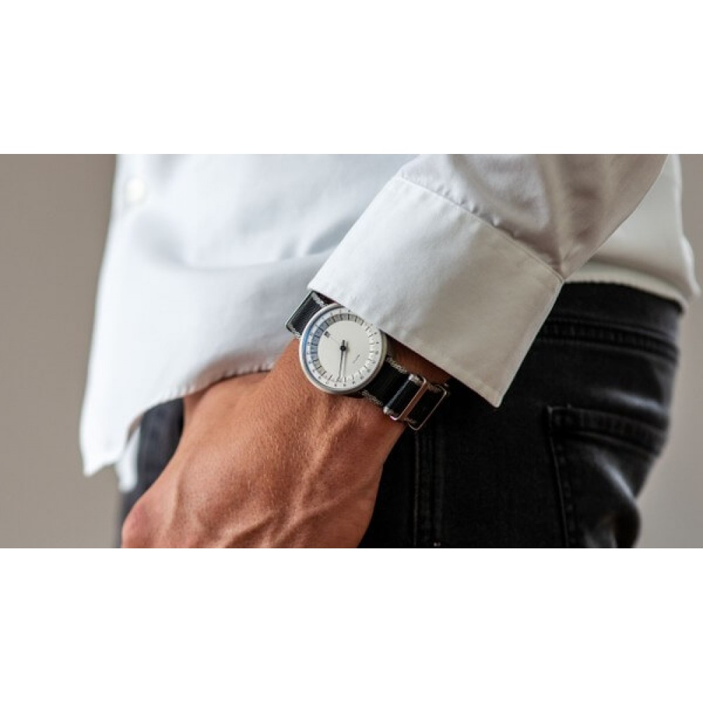 ساعت مچی تیتانیومی تک عقربه کوارتز سفید / طوسی UNO 24 Single Hand Quartz Titanium Wrist Watch White/Gray 